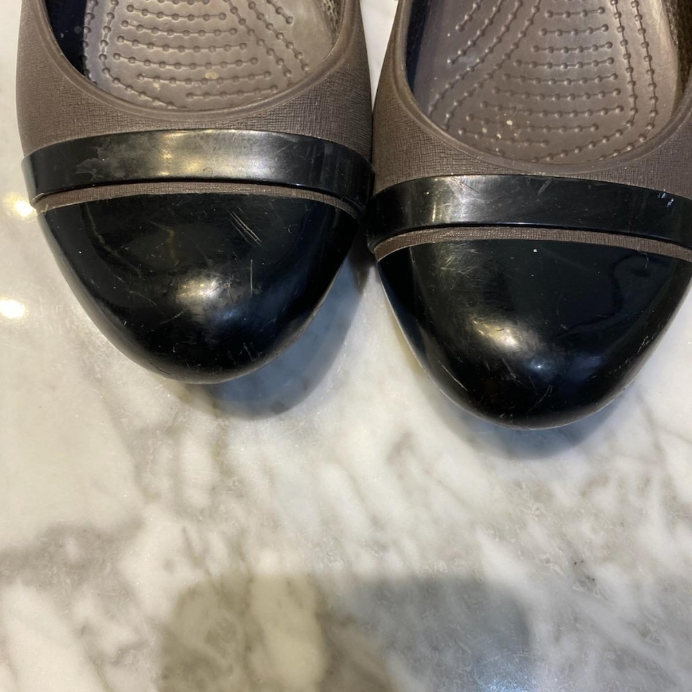 Crocs - Picture 2 of 3